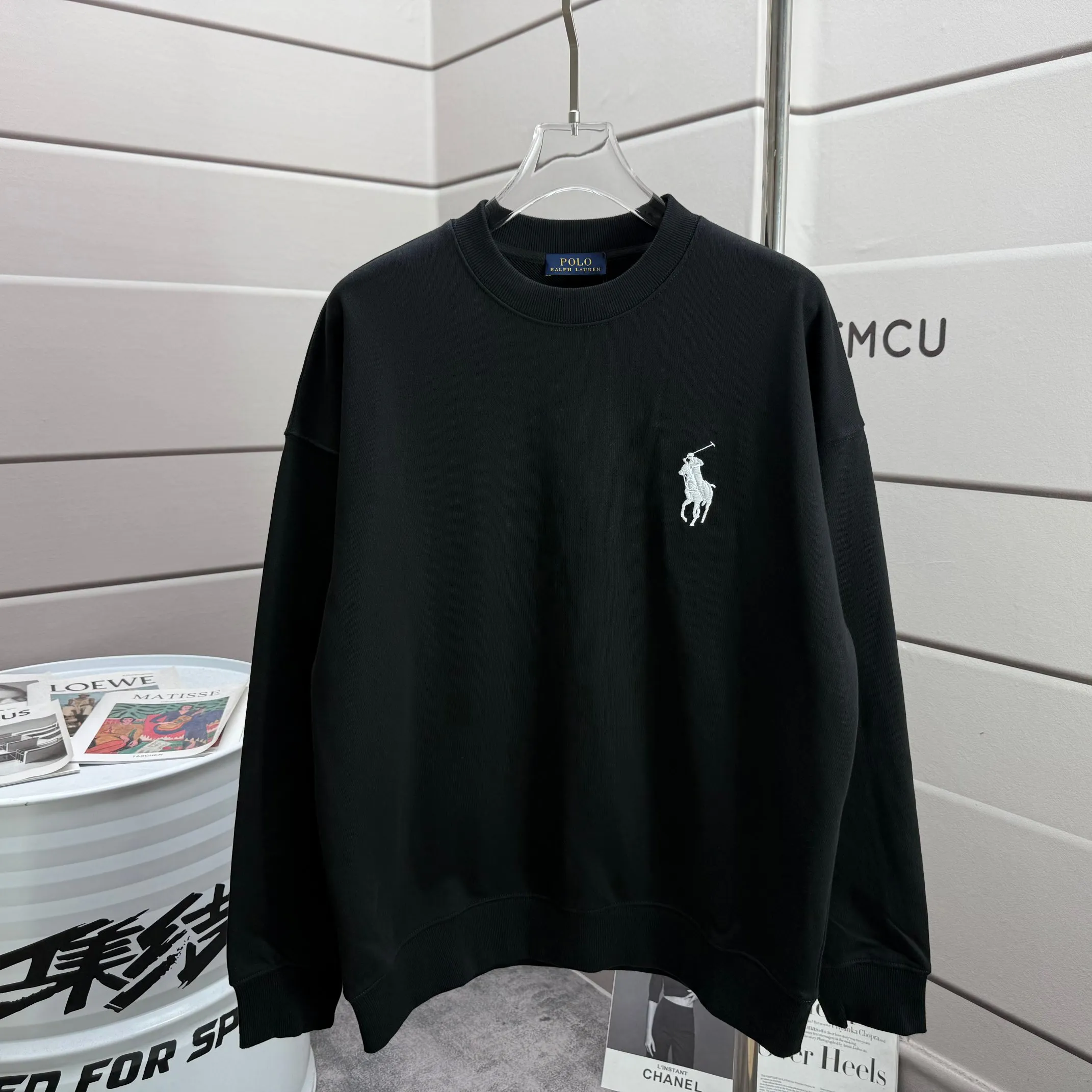 P210 Polo* Ralph Lauren 2025 Autumn and Winter new round neck sweatshirt Classic simple embroidery Customized terry fabric Long sleeves Unisex Color: Black White Size: S (90-130 pounds) M (120-150 pounds) L (140-165 pounds) XL (160-180 pounds) XXL (180-210 pounds)